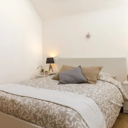 De Standing 8 Personnes Centre Historique De Apartment *